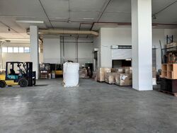 Gul Circle (D22), Warehouse #475688281